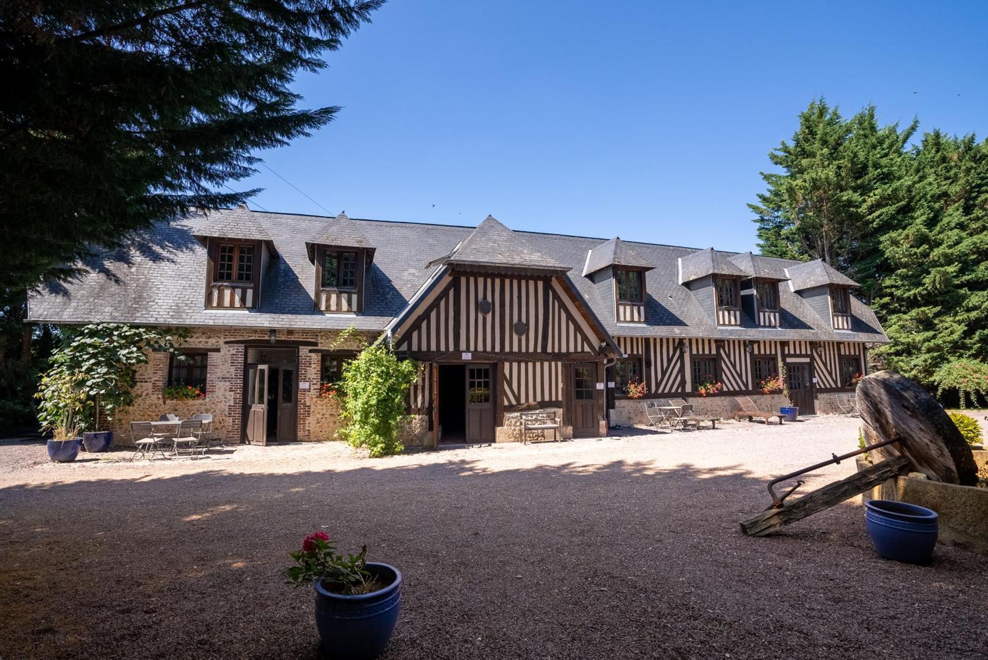 Gites - Domaine De Geffosse Pont-Évêque Exteriér fotografie